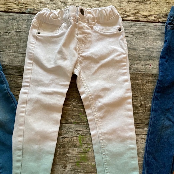 Jean Bundle Size 3T in Good Used Condition - Picture 5 of 6